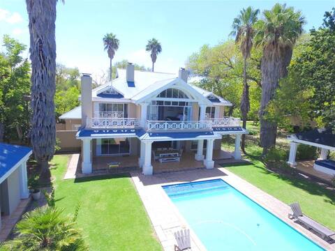 Mauritian Villa on the Vaal River (Willows Way)