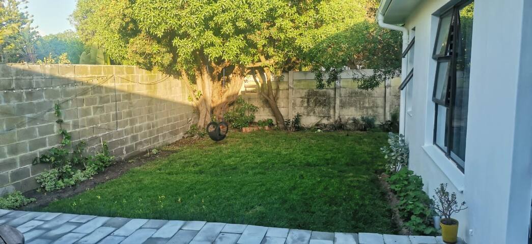 House, 2 bedroom, two bathrooms, pet friendly gallery image 5