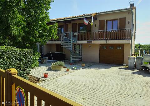 Apartment in detached house.