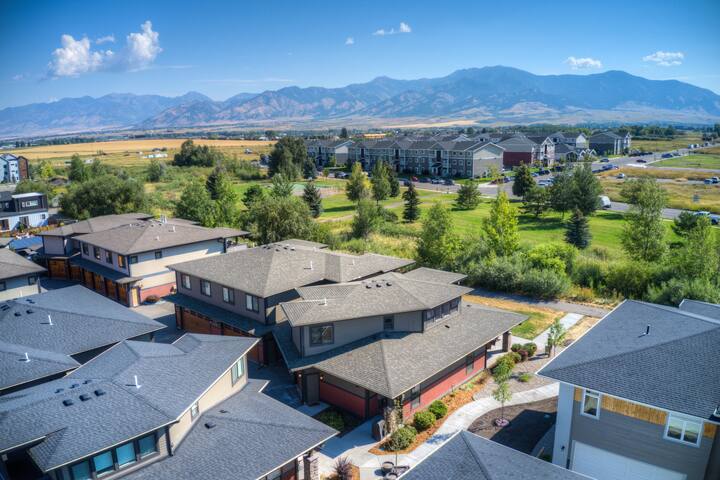 Bozeman Guesthouse Vacation Home Management managed Airbnb listing 3