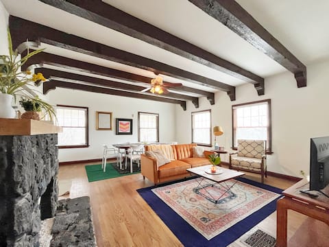 Walking Distance to Historic Parkville-5Bed/4Bath