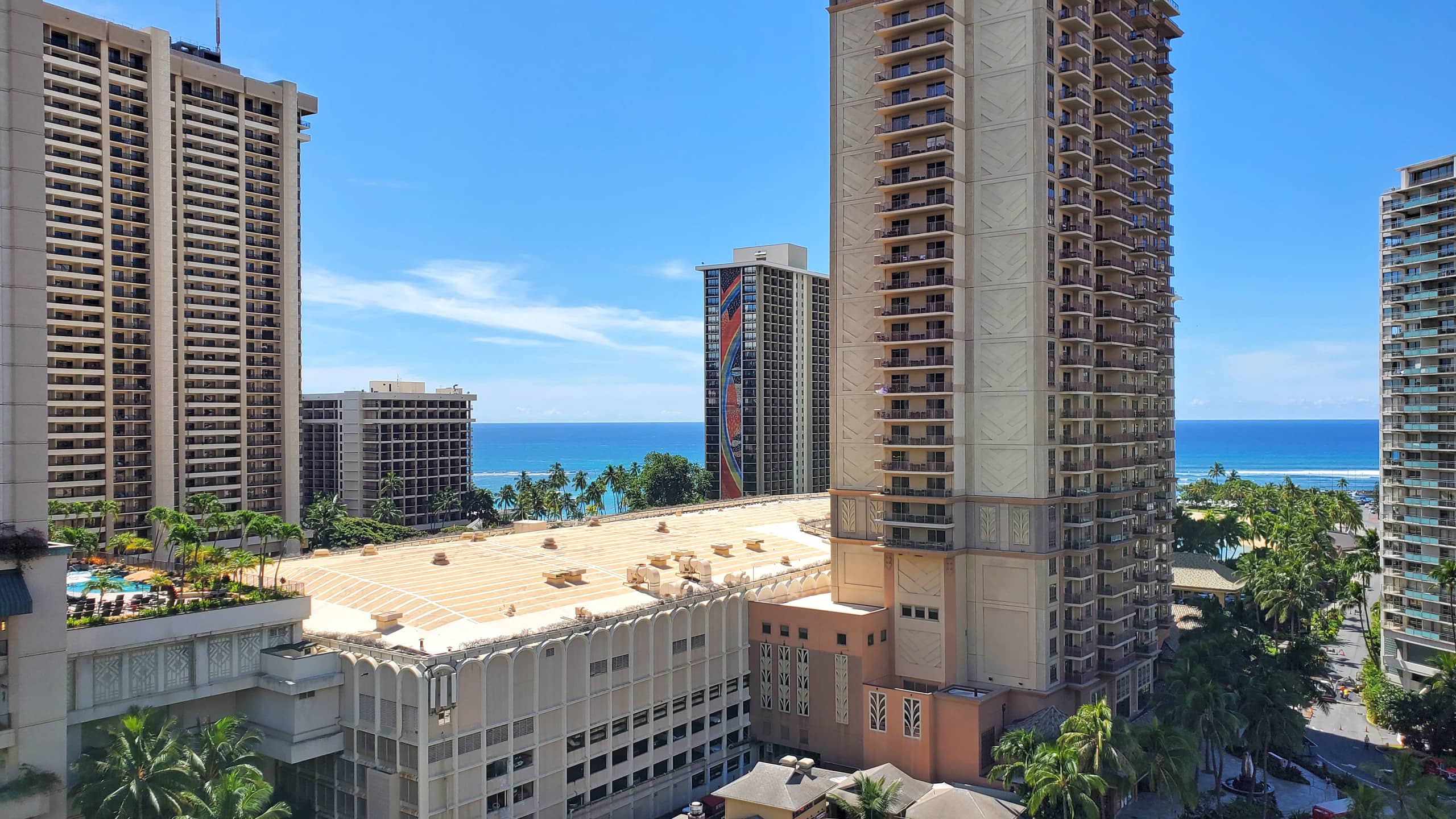 Waikiki studio w/ pool & gym Parking Space Inclded - Image 16