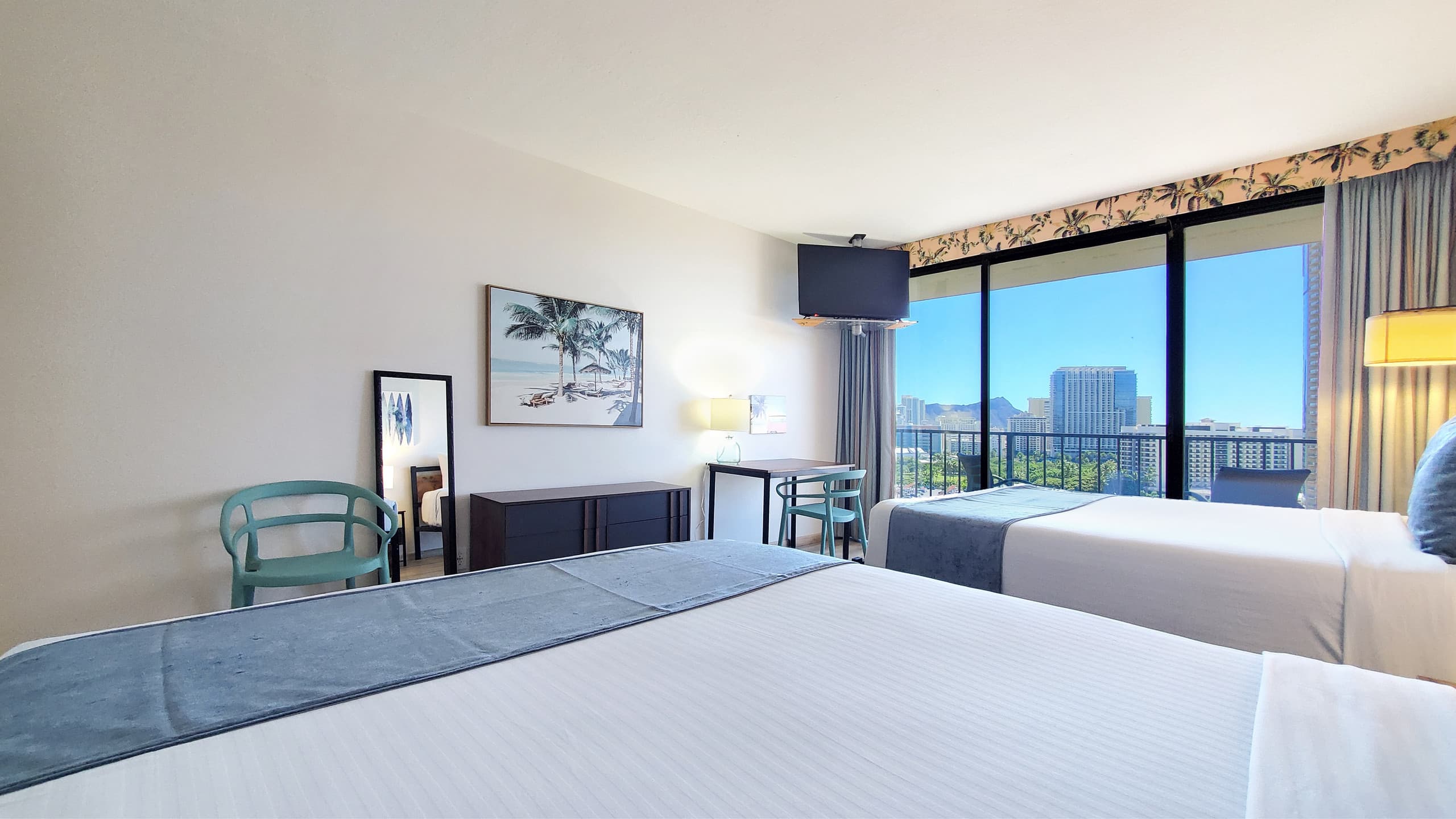Waikiki studio w/ pool & gym Parking Space Inclded - Image 33