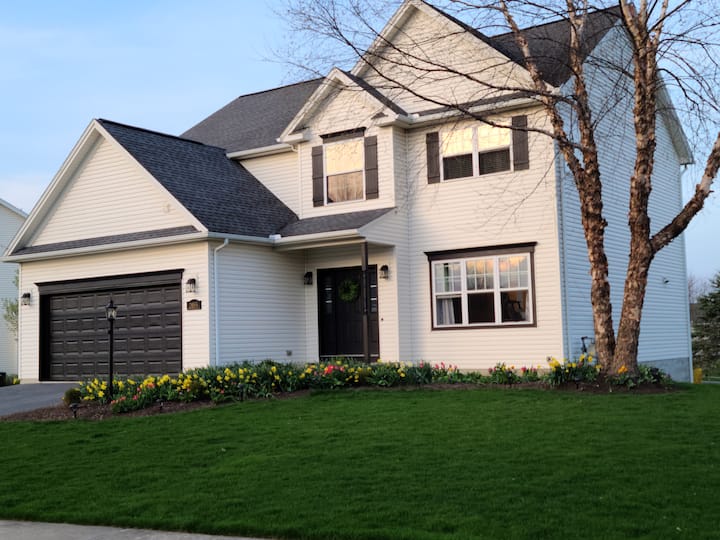 Spacious home close to campus and downtown Houses for Rent in State