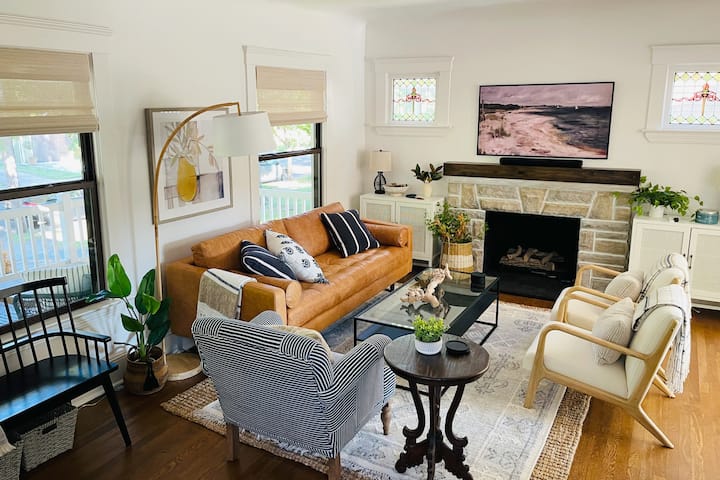 West End Retreat - Bright 4 Bedroom 2 Bath House