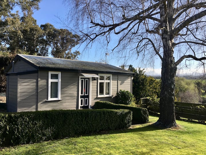 Selfcontained, onebedroom guest house in Timaru Guesthouses for