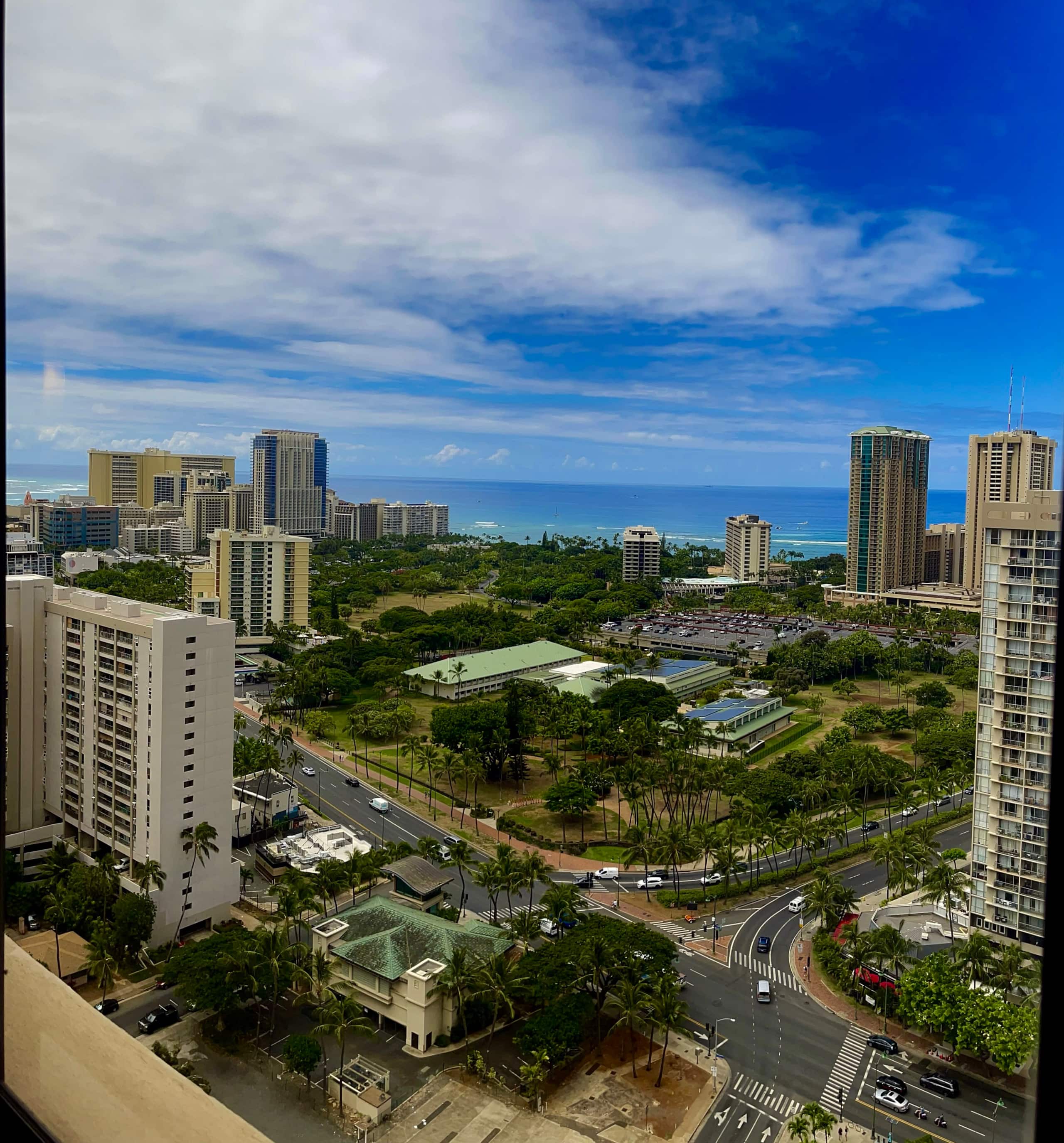 Condo in Honolulu · ★4.52 · 1 bedroom · 1 bed · 1 private bath - Image 4