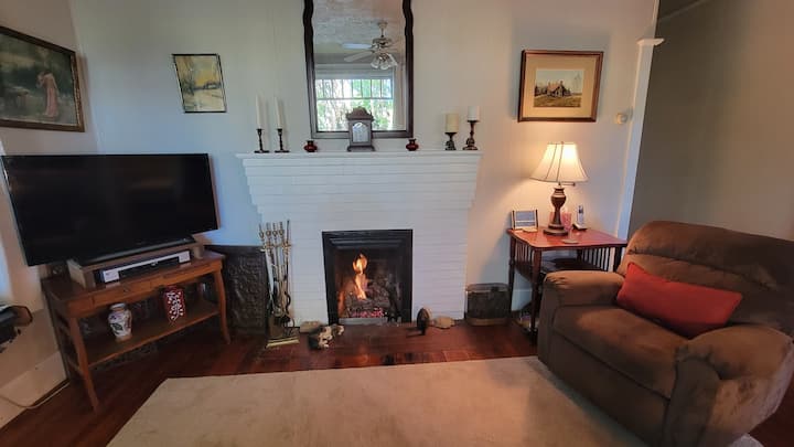Historic Cozy Bungalow, 30 Day, Easy Walk To Dtwn - Asheville, NC