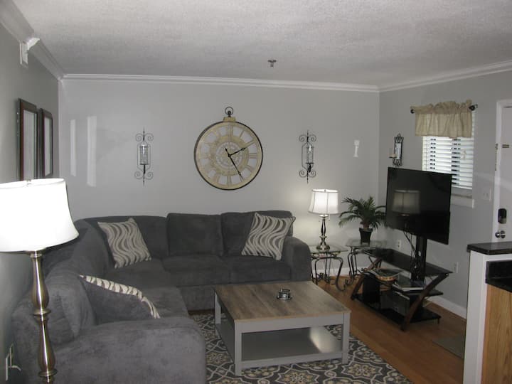 Swim/tennis Villa With Beach Access - Florida