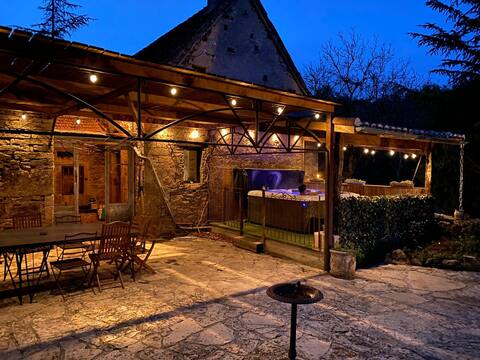 Night and unlimited jacuzzi for 2/4 in the LOT