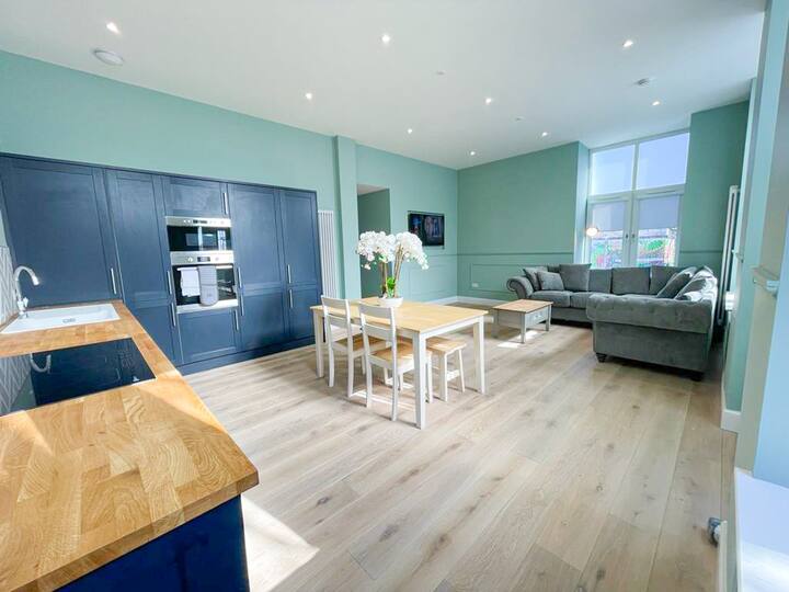 Beautiful 2BR, Private Entry in Vibrant Leith Apartments for Rent in