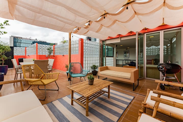 Stylish Apt near Reforma: Private Rooftop/Jacuzzi