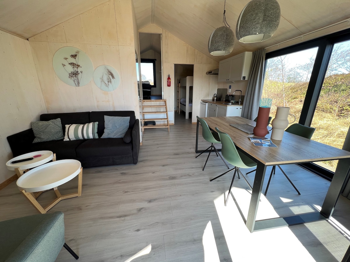 Top performing Airbnb: Tiny DuinHut in the middle of nature in Sint Maartensvlotbrug