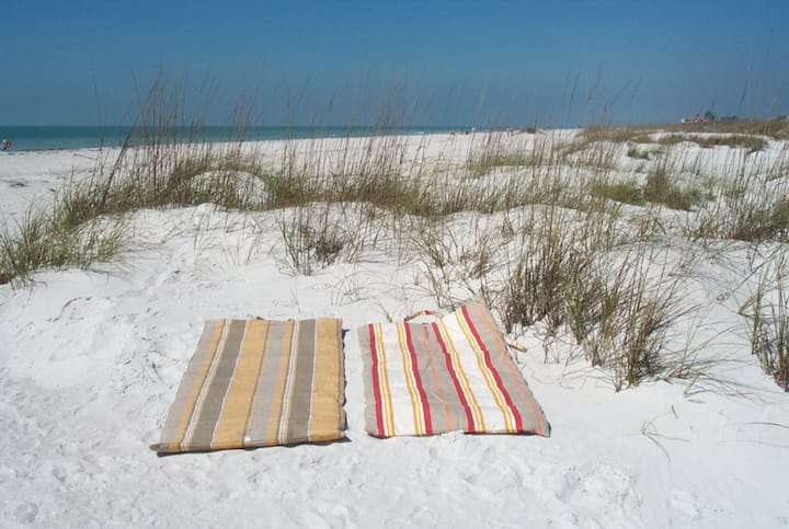 50 Yards To Beach 1 Room Efficiency