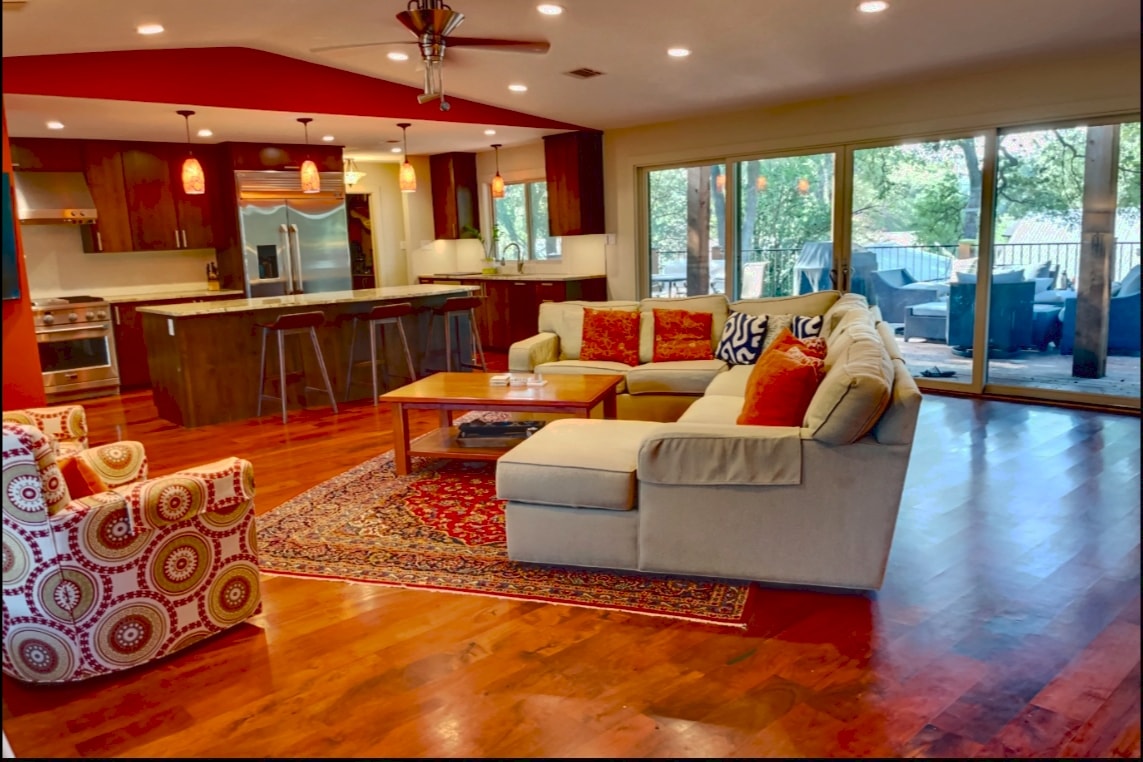 Top performing Airbnb: Barton Hills house near Zilker and Barton Springs in Barton Hills