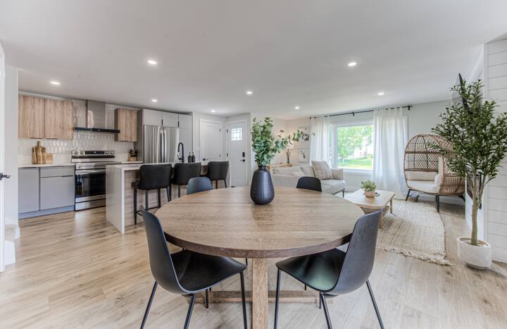 Newly Renovated Home Close to St. Jacobs Market