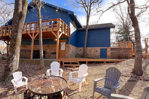 *SALE HOT TUB* Sale Luxe Cabin in the woods
