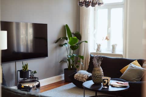 Top performing Airbnb: Beautiful designer old building apartment in St.Pauli in St. Pauli
