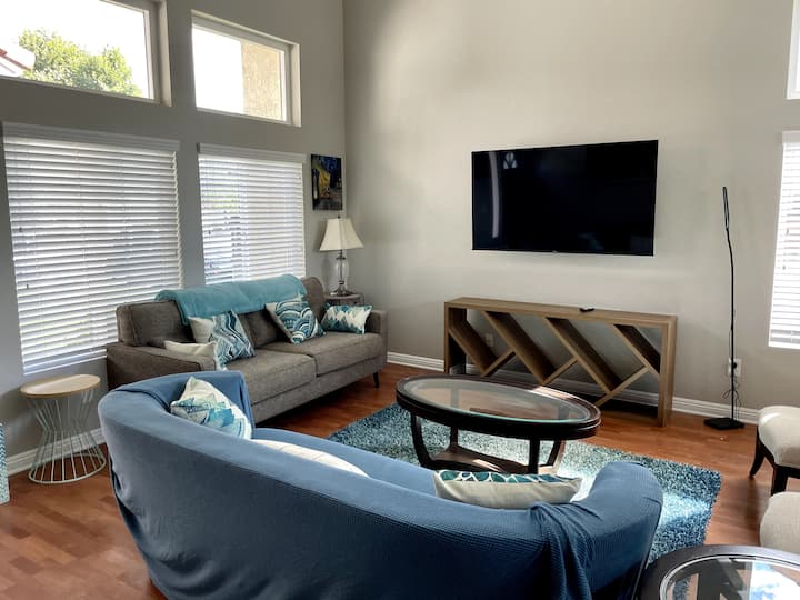 4 Bdrm Home - Centrally Located To Shops & Freeway - Temecula, CA