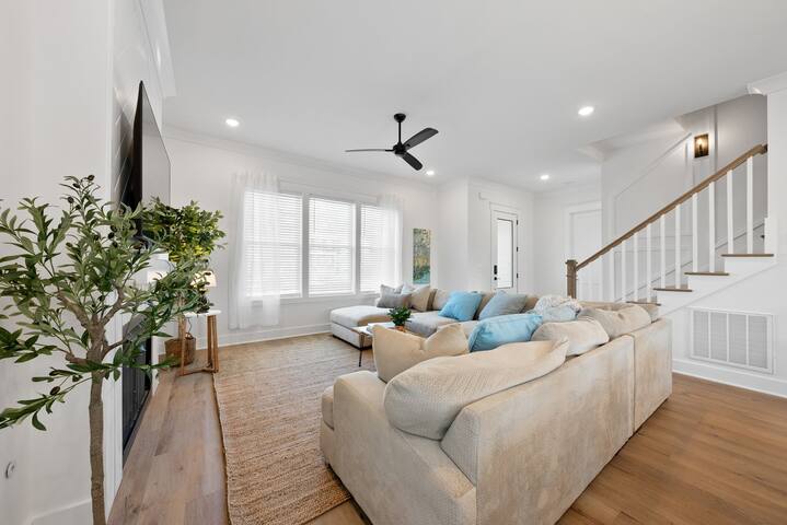 Epic Nashville Home! Great for Families and Groups gallery image 2