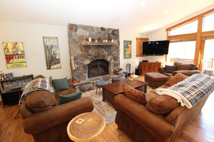 4br/2.5ba/11-13 Ppl. Close To Base Village & Lifts - Lake Tahoe