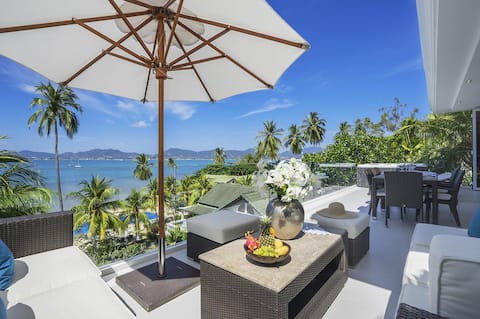 Villa Nirvana - Beachfront Tropical Chic 4BR Haven