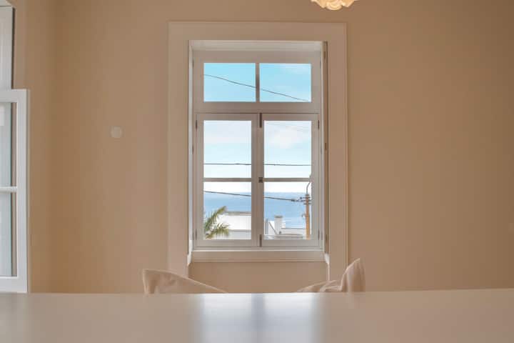 Zgjohu nga përzierja e qiellit dhe oqeanit