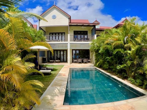 Beautiful 4 BR Home with pool and Stunning views