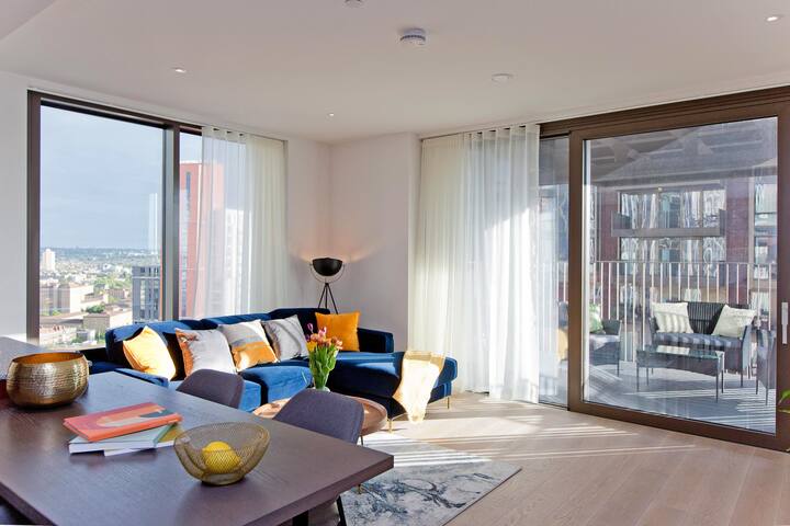 Luxurious Modern 2 Bedroom Flat