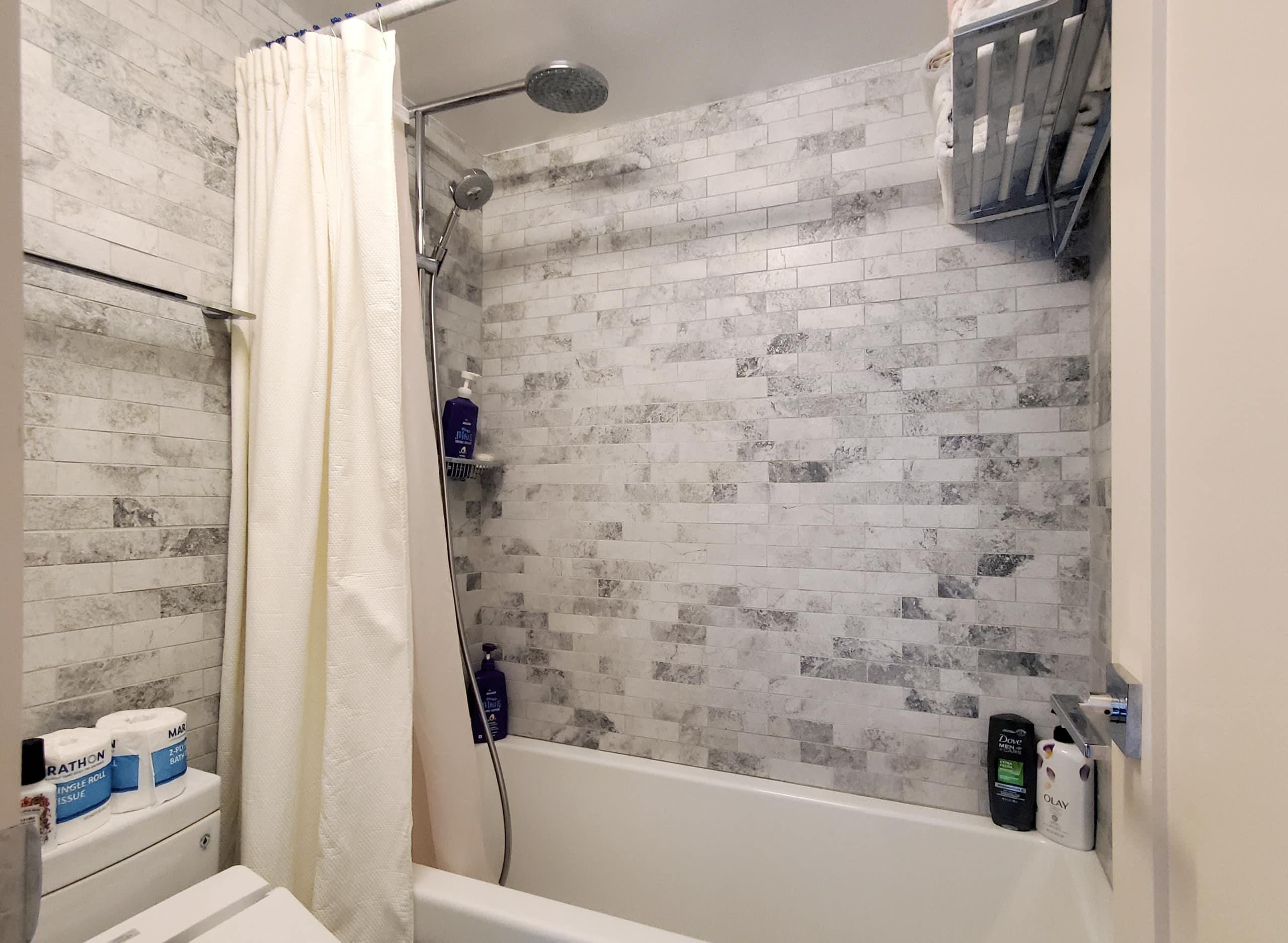 Condo in Honolulu · ★4.93 · 1 bedroom · 1 bed · 1 bath - Image 8