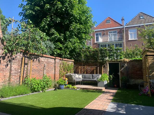 Charming family house near beach and city center gallery image 3