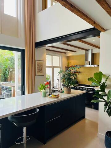 Charming family house near beach and city center