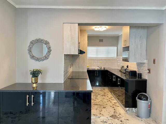 Seapoint 3 Bedroom Apt gallery image 5