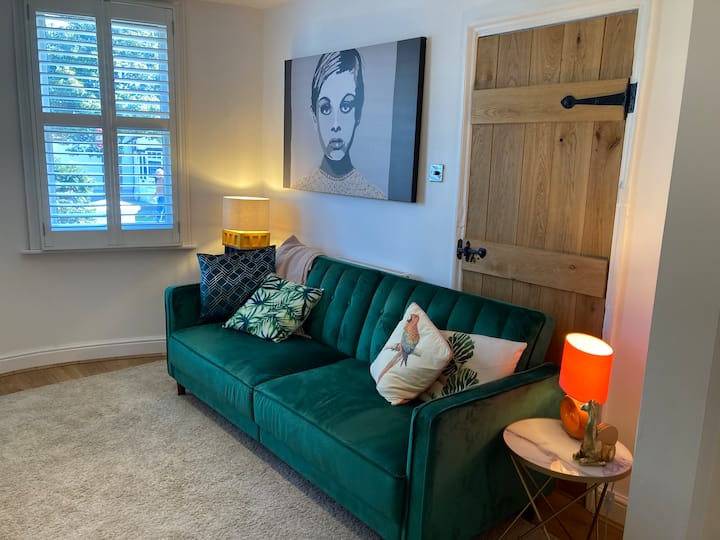 Very Central 2-bed House With Bags Of Character - Brighton