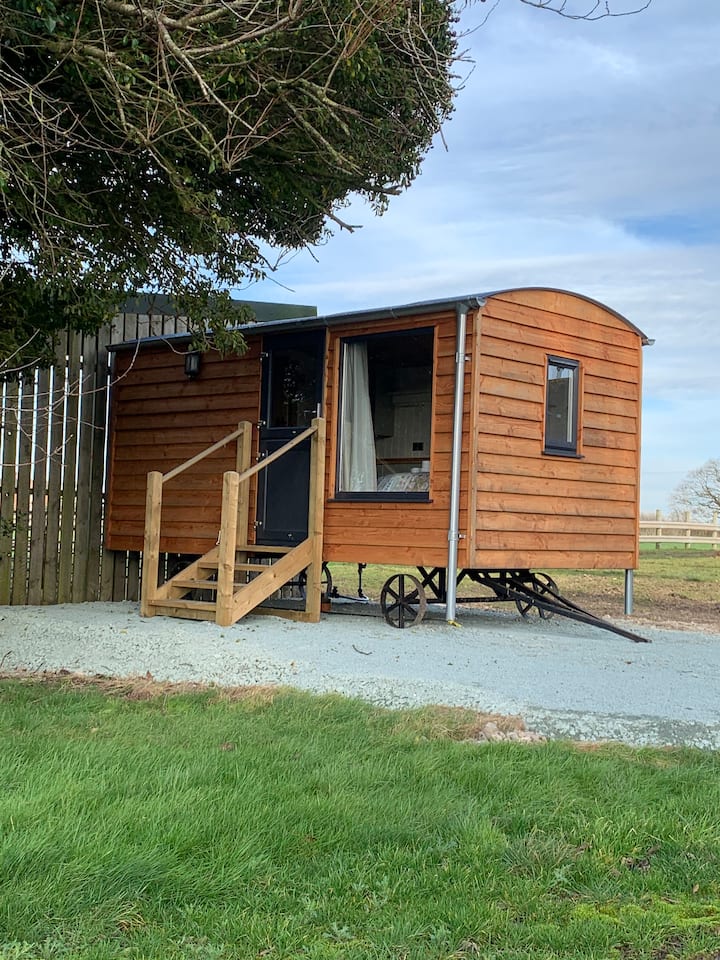 Hill Farm Shepherd Hut photo 3