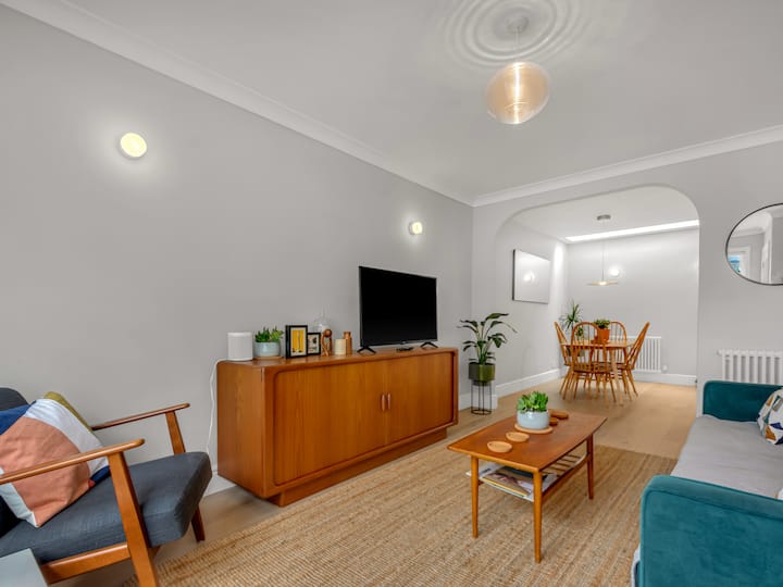 Charming cottage in the Heart of Whitstable Houses for Rent in Kent