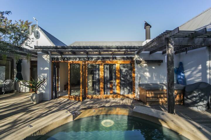 African Bushveld Villa gallery image 3