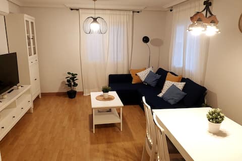 Popular Airbnb listing: A beautiful brand new apartment with a garage in Candeleda