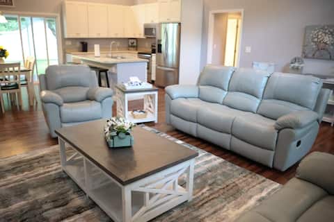Top Airbnb: Hearts & Dreams Peaceful Family Retreat w/ pool in Summerville