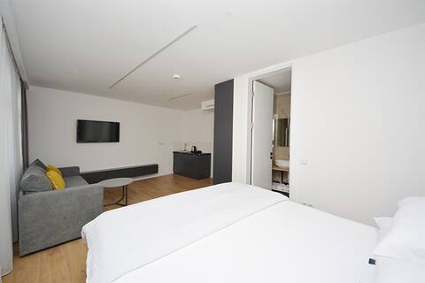deluxe apartment