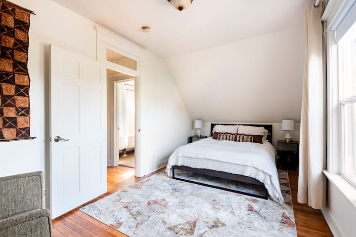 Chambre au soleil - Lit Queen Size