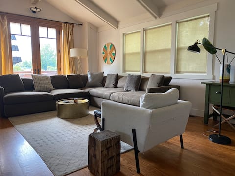 Successful Airbnb property: Perfect Boulder Basecamp in Southeast Boulder