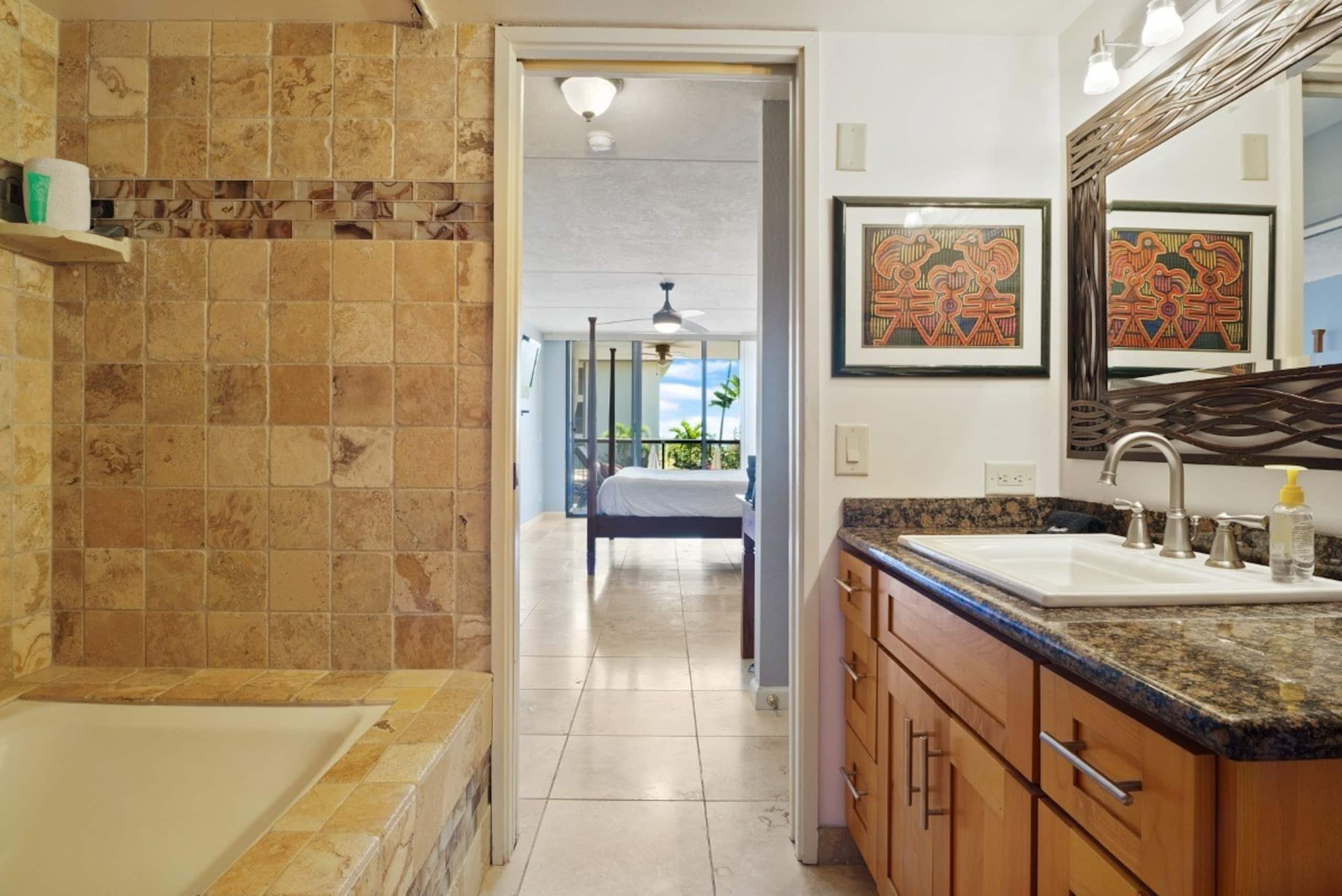 Condo in Kailua-Kona · ★4.96 · 1 bedroom · 2 beds · 2 baths - Image 11