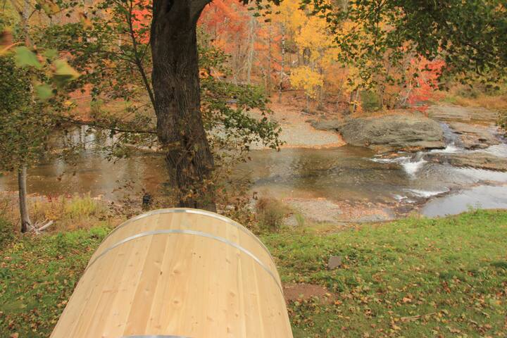 Waterford Falls Chalet- Nordic Spa gallery image 5