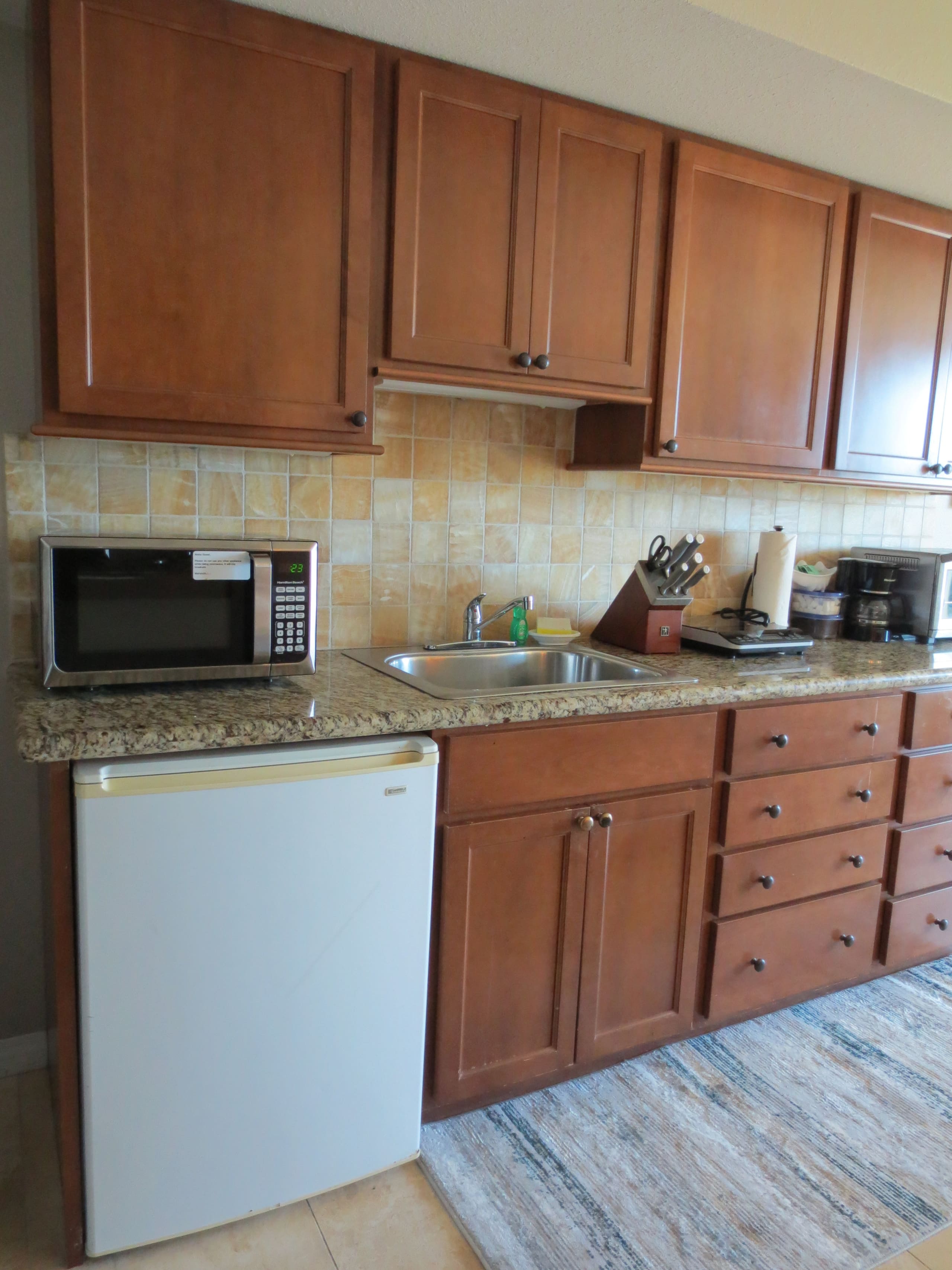 Resort in Honolulu · ★4.97 · Studio · 2 beds · 1 private bath - Image 17