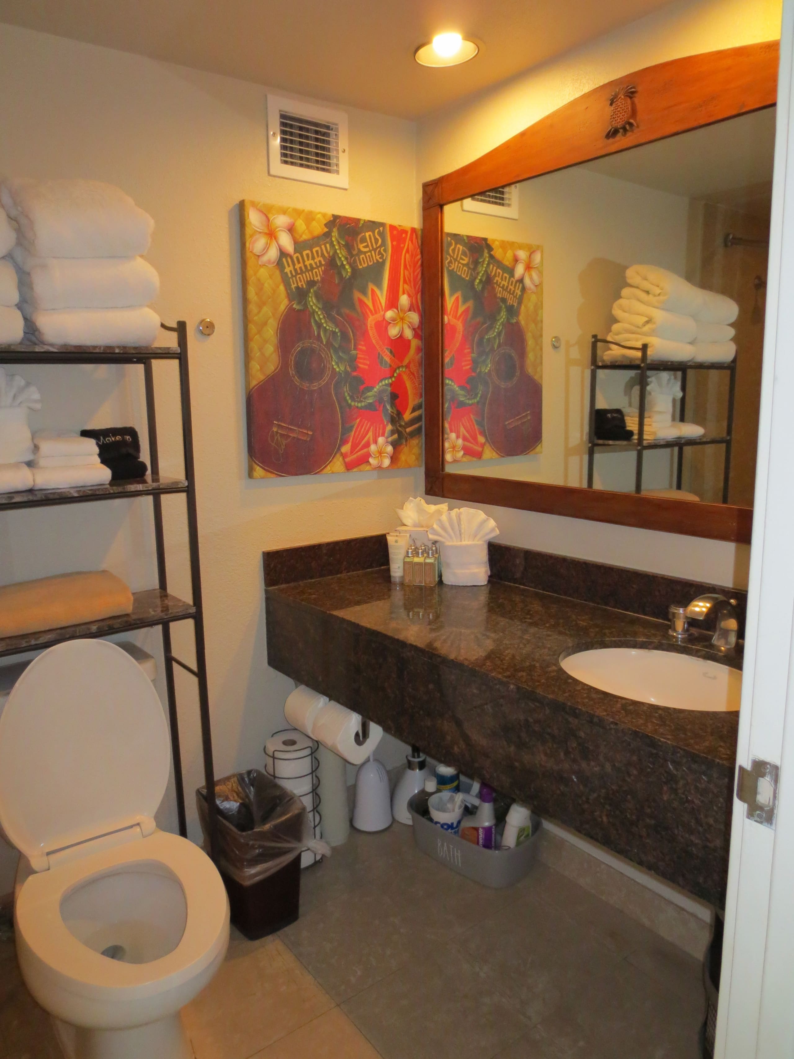 Resort in Honolulu · ★4.97 · Studio · 2 beds · 1 private bath - Image 30