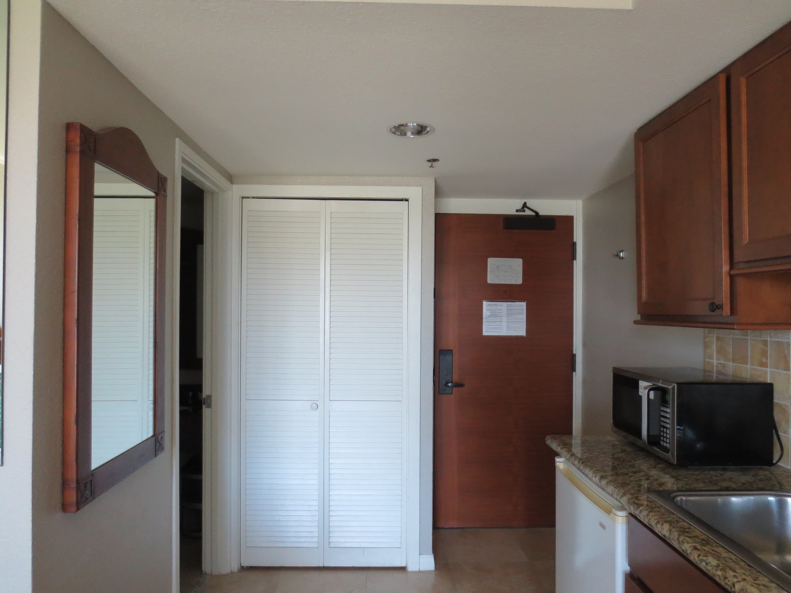 Resort in Honolulu · ★4.97 · Studio · 2 beds · 1 private bath - Image 27