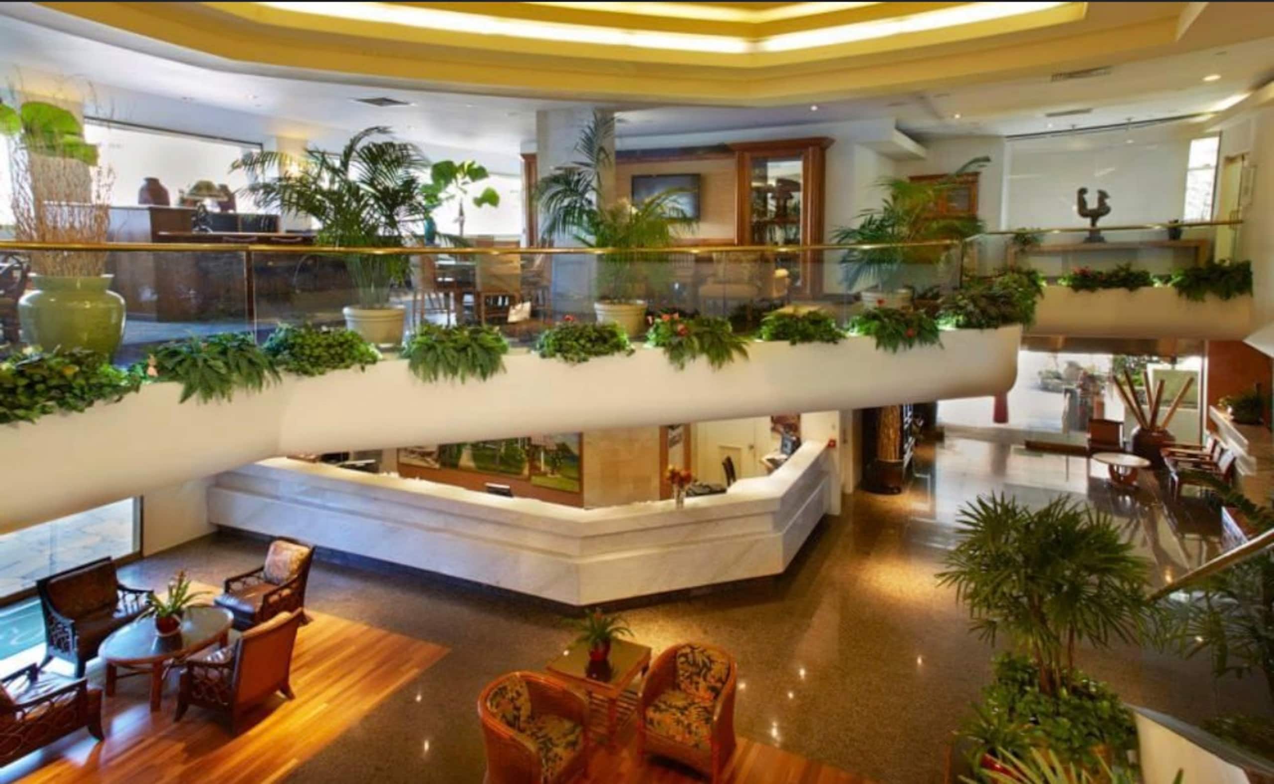 Resort in Honolulu · ★4.97 · Studio · 2 beds · 1 private bath - Image 56