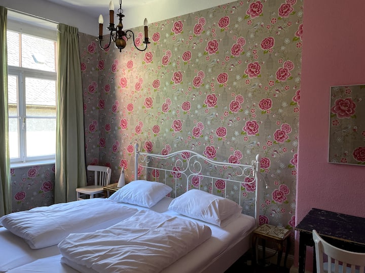 'Birds in Paradise'
Schlafzimmer 1* Bedroom 1 * Slaapkamer 1