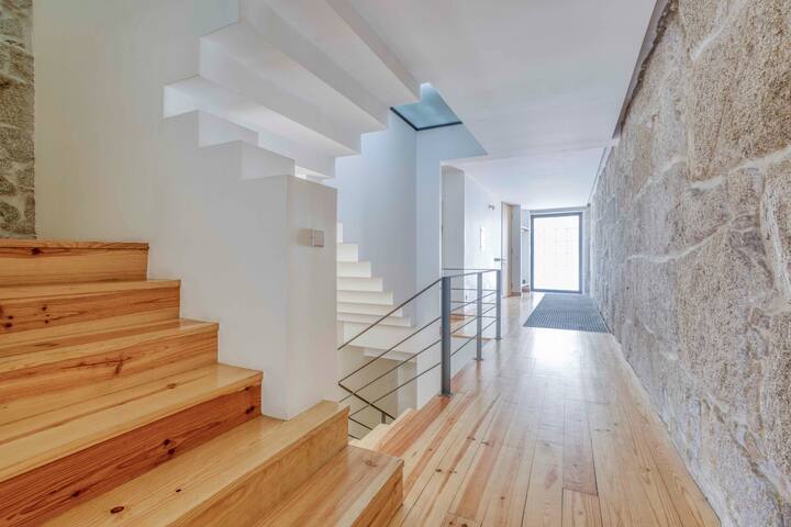 17th century home, scenic views, own garden gallery image 2